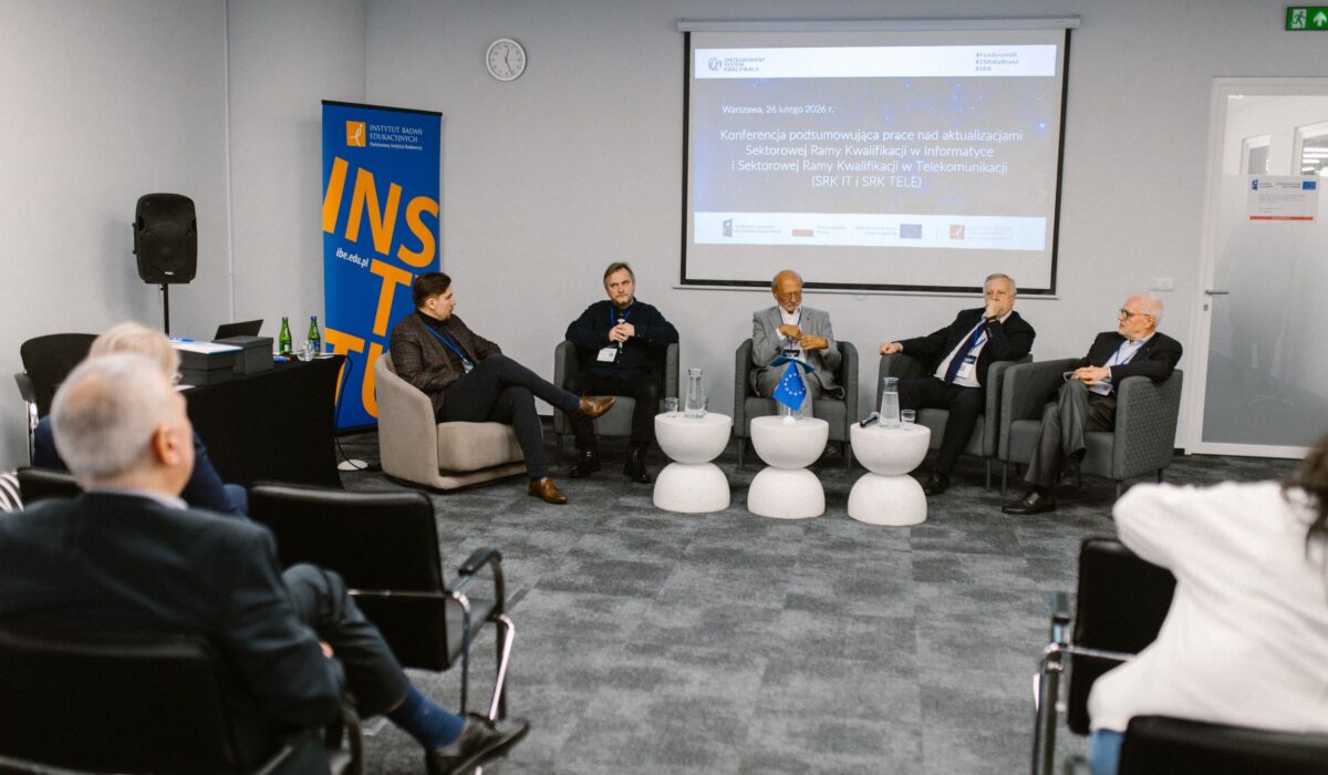 Konferencja podsumowująca prace nad aktualizacjami Sektorowej Ramy Kwalifikacji w Informatyce i Sektorowej Ramy Kwalifikacji w Telekomunikacji (SRK IT i SRK TELE); 26 lutego 2026 r.