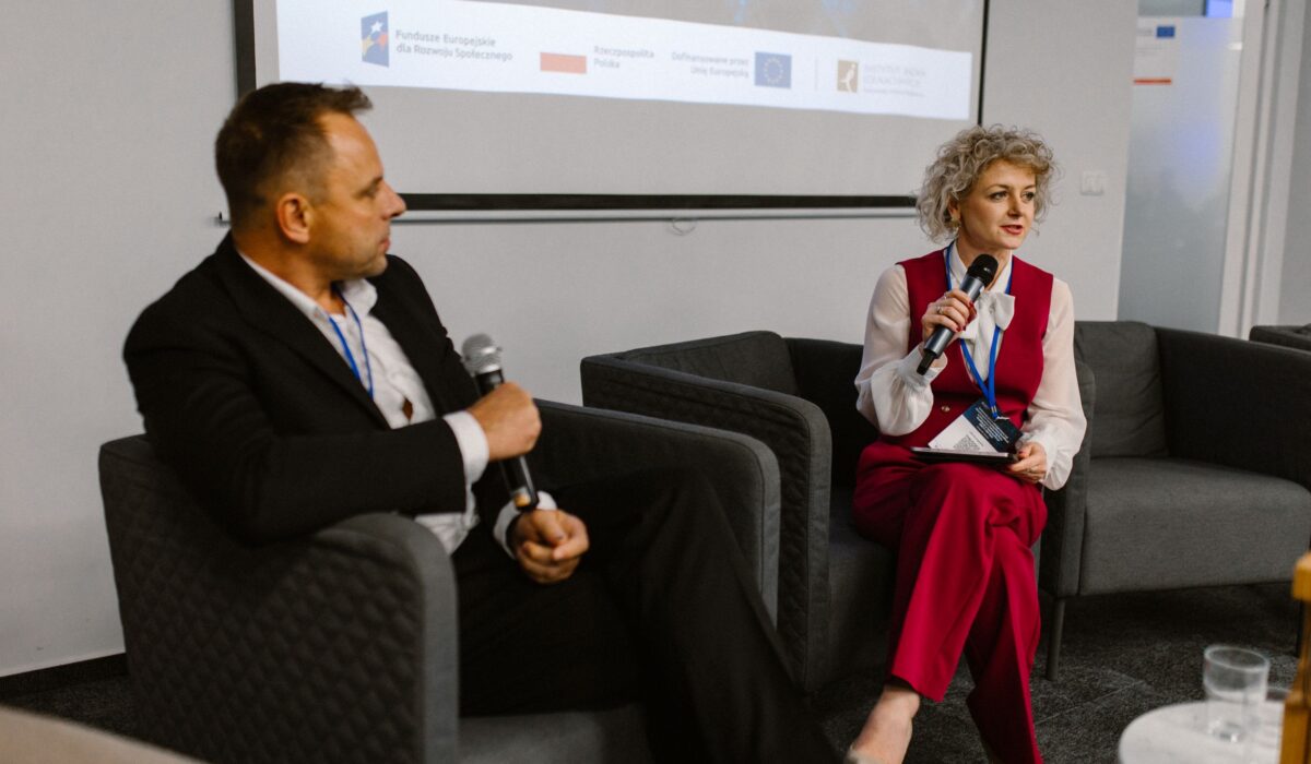 Konferencja podsumowująca prace nad aktualizacjami Sektorowej Ramy Kwalifikacji w Informatyce i Sektorowej Ramy Kwalifikacji w Telekomunikacji (SRK IT i SRK TELE); 26 lutego 2026 r.