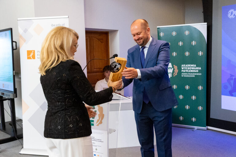 Konferencja "Nowe horyzonty kwalifikacji w sporcie: Zintegrowany System Kwalifikacji w praktyce" - 24 czerwca 2025 r., Aula AWF Warszawa