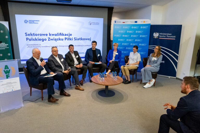Konferencja "Nowe horyzonty kwalifikacji w sporcie: Zintegrowany System Kwalifikacji w praktyce" - 24 czerwca 2025 r., Aula AWF Warszawa