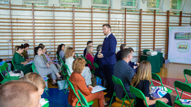 Konferencja „Edukacja – kompetencje – rynek pracy. Przyszłość zaczyna się dziś”, 18 września 2025 r., Zespół Szkół nr 1 w Hrubieszowie