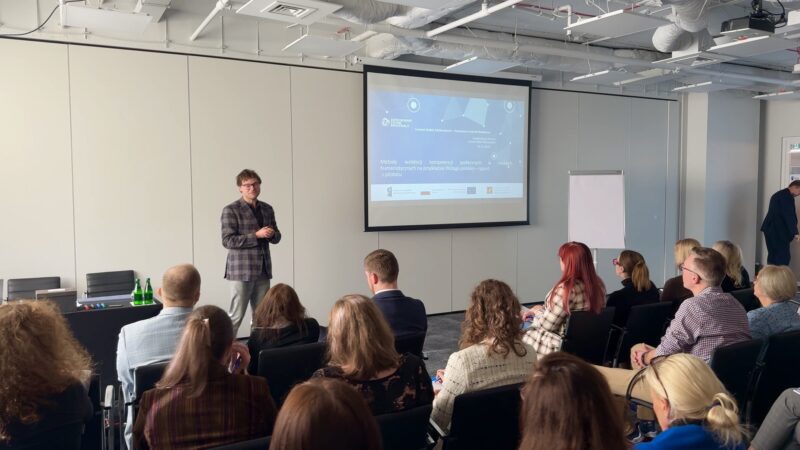 seminarium „Szlakiem kwalifikacji nadawanych po ukończeniu studiów podyplomowych – jak potwierdzać kompetencje społeczne”, 30 października 2025 r.