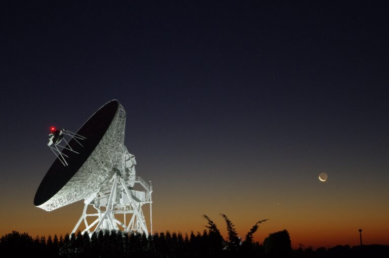 Read more about the article Kosmiczne sygnały, czyli spotkanie astronomii z muzyką