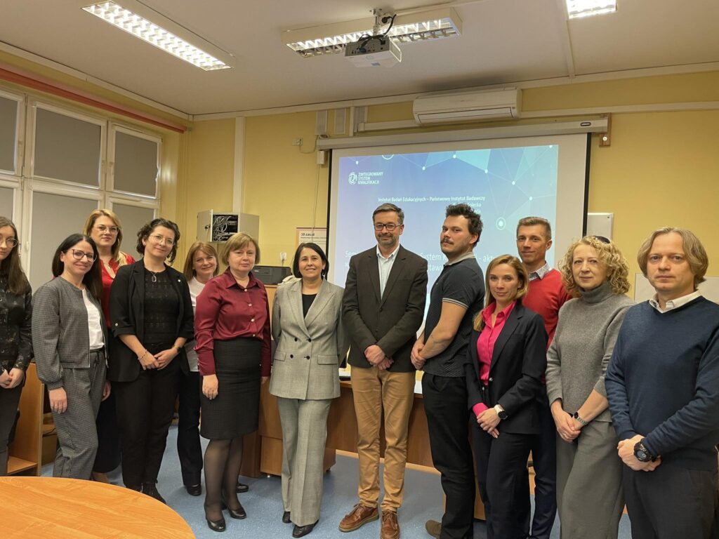 Uczestnicy seminarium regionalnego „Zintegrowany System Kwalifikacji – most między edukacją a rynkiem pracy”, które odbyło się 26 marca 2026 r. w Polkowicach